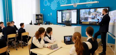 В Инженерно-технологической школе № 777 Санкт-Петербурга в рамках проекта «Содружество, сотворчество, успех» прошёл фестиваль интегрированных уроков