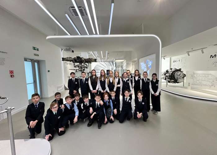 Обучающиеся 5.3 класса ИТШ № 777 посетили музей АО «ОДК-Климов»