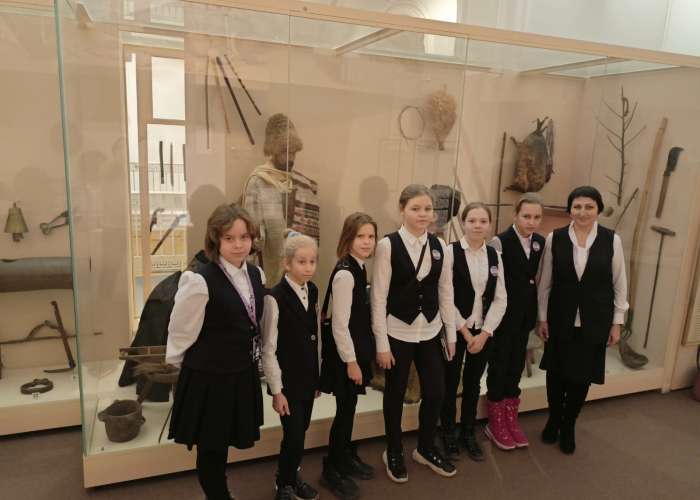 Обучающиеся института художественно-технологического дизайна Малой академии наук «Альтаир»посетили Российский этнографический музей