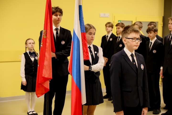 Линейка поднятия флагов