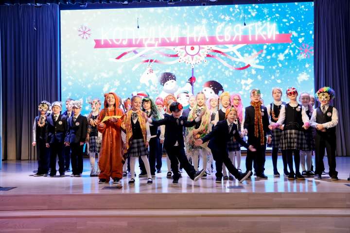 В Инженерно-технологической школе №777 прошли святочные гуляния