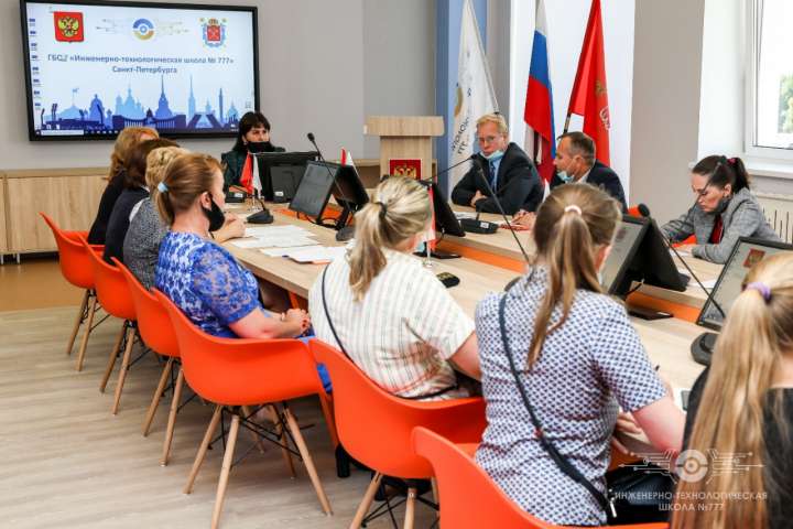 Первое в новом учебном году заседание Совета родителей