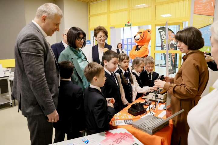 День Санкт-Петербургского государственного университета телекоммуникаций в Инженерно-технологической школе № 777