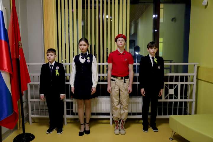 Линейка поднятия флагов