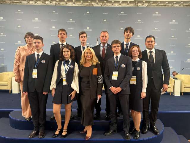 Обучающиеся ИТШ № 777 награждены в Государственной Думе