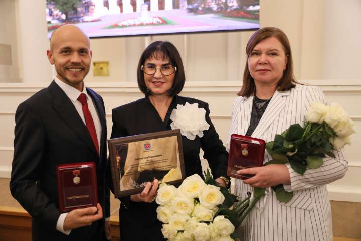 Поздравляем коллектив Инженерно-технологической школы № 777 Санкт-Петербурга с почётными наградами!