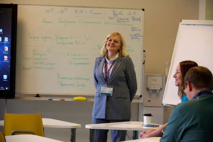 Учитель Анна Полыгалова приняла участие в курсах повышения квалификации в ОЦ «Сириус»