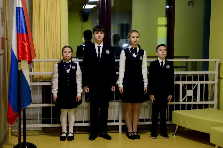 Линейка поднятия флагов