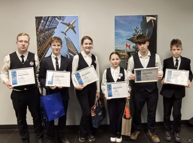 Обучающиеся ИТШ № 777 стали победителями Кейс-фестиваля «Будущее Петербурга – в творчестве юных»