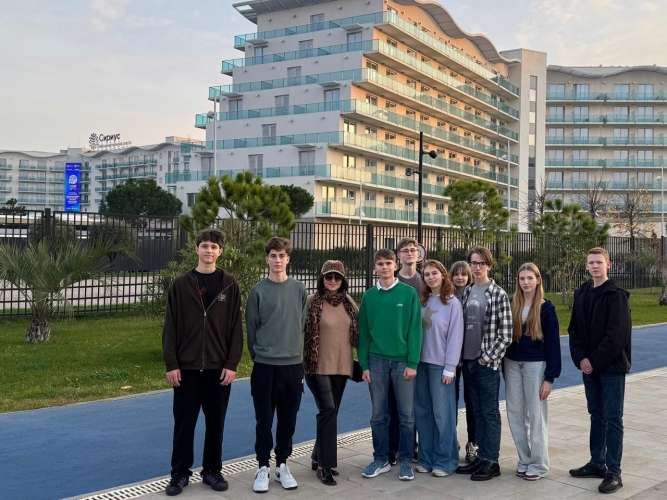 Делегация ИТШ № 777 на V Конгрессе молодых учёных