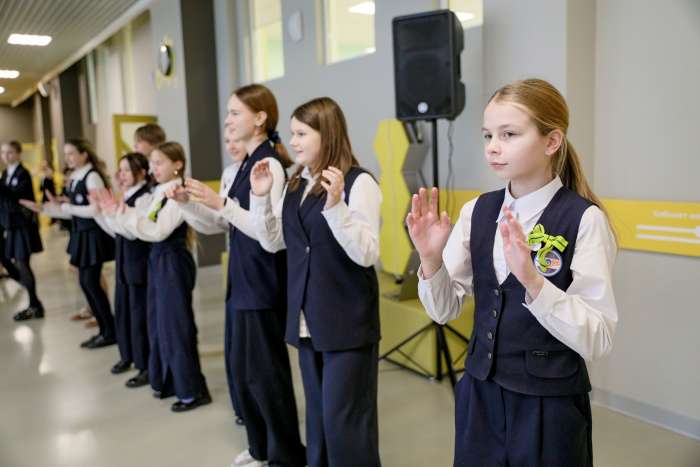 Волонтёры центра «Лига добра ИТШ» и активисты Совета старшеклассников провели динамические перемены для начальной школы