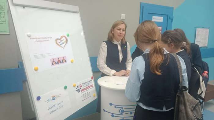 Первый день после каникул в ИТШ №777: тепло, улыбки и «Нескучный понедельник»