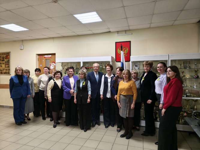 Ресурсный центр общего образования Инженерно-технологической школы № 777 организовал выездную сессию