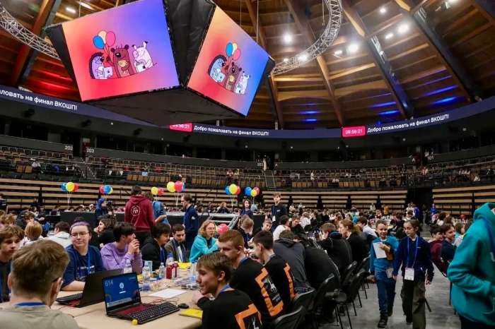 Обучающийся 10.2 класса Игорь Сапегин награждён дипломом III степени на Всероссийской командной олимпиаде школьников по программированию