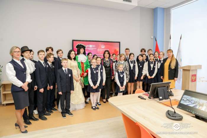 Телемост между Инженерно-технологической школой № 777 и Premier School Affiliated To Hou Kong Middle School, г. Макао