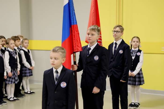 Линейка поднятия флагов