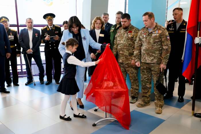 Видеосюжет: Открытие Парты Героя