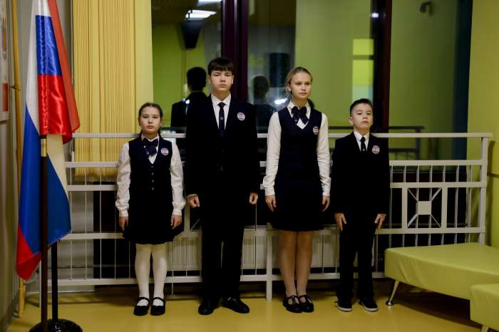 Линейка поднятия флагов