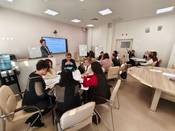 Выездная сессия Ресурсного центра общего образования ИТШ № 777 для коллектива школы № 604 Пушкинского района