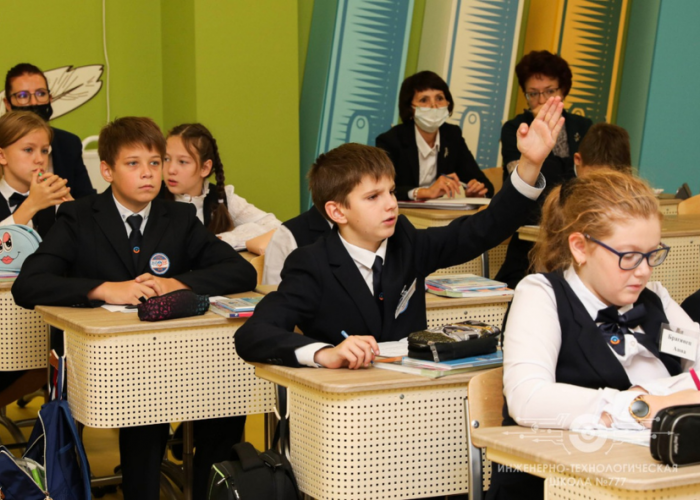 В ИТШ № 777 прошли открытые уроки русского языка
