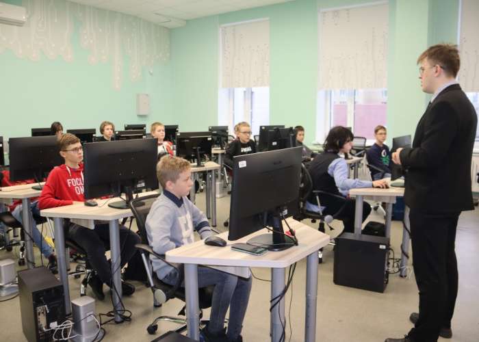 Мастер-класс в рамках подготовки петербургских школьников к финалу НТО Junior