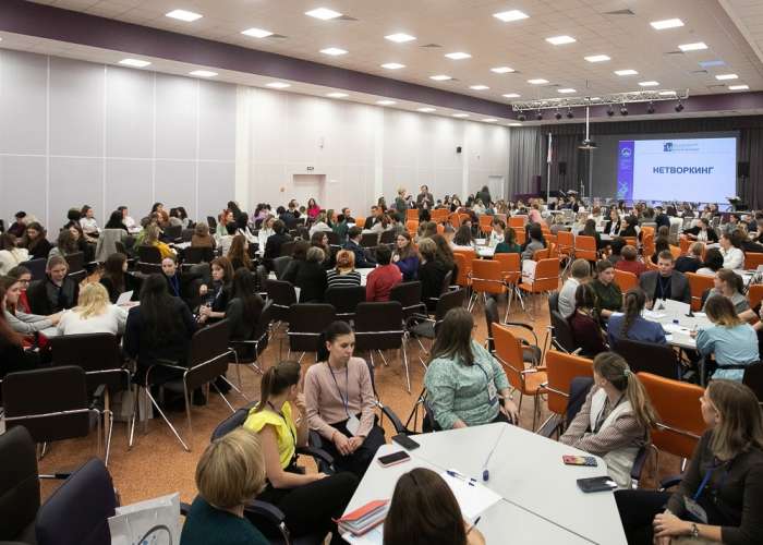 VIII Всероссийский образовательный форум с международным участием «Молодые молодым»