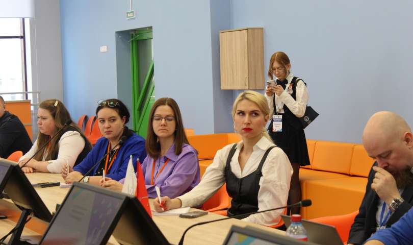 Молодежный пресс-центр Инженерно-технологической школы № 777 продолжает освещать XIV Петербургский международный образовательный форум