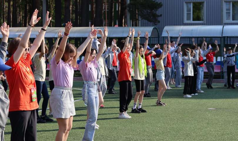Спортивная деятельность в лагере "Дружных"
