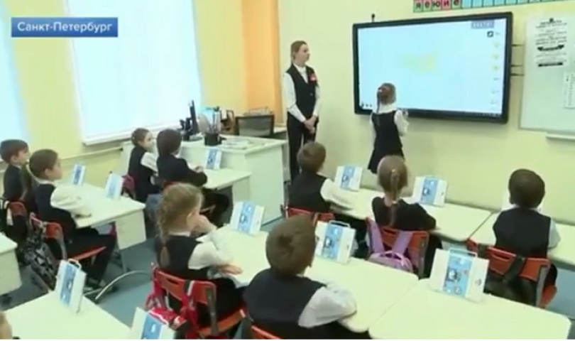 Журналисты Первого канала рассказали о возможностях онлайн-платформы «Учи.ру»