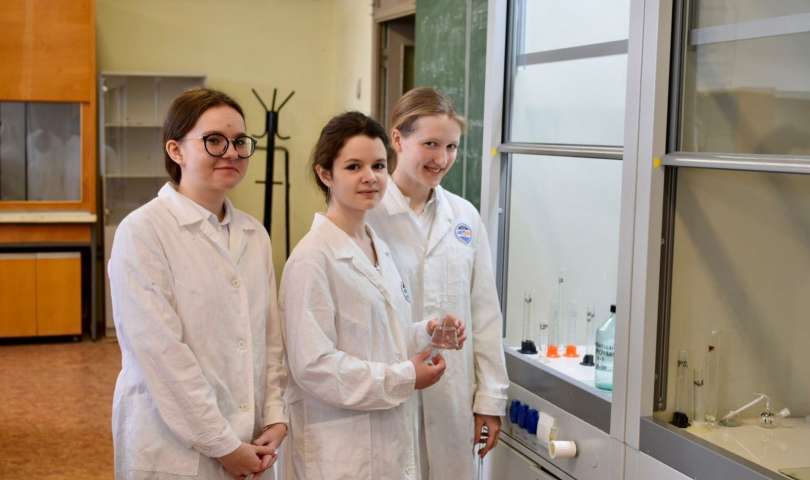 На базе химического факультета СПбГУ состоялся практикум по решению олимпиадных задач по аналитической химии