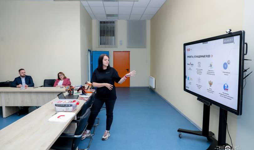 В ЦДОД «Лахта-полис» состоялась презентация новых лабораторий по робототехнике